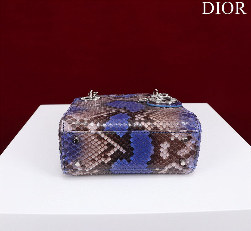 ELE - Dir Bags - 1703