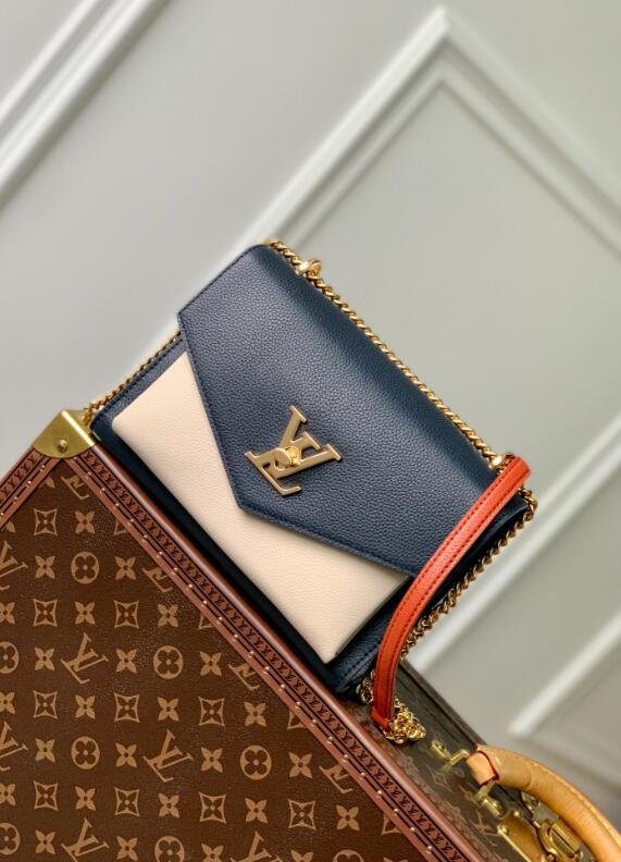 SAMC - LOV Bags - 1117