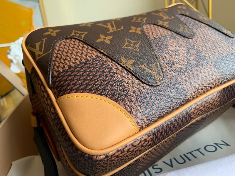 LOV2 Bags - Luxurious Bags  1230