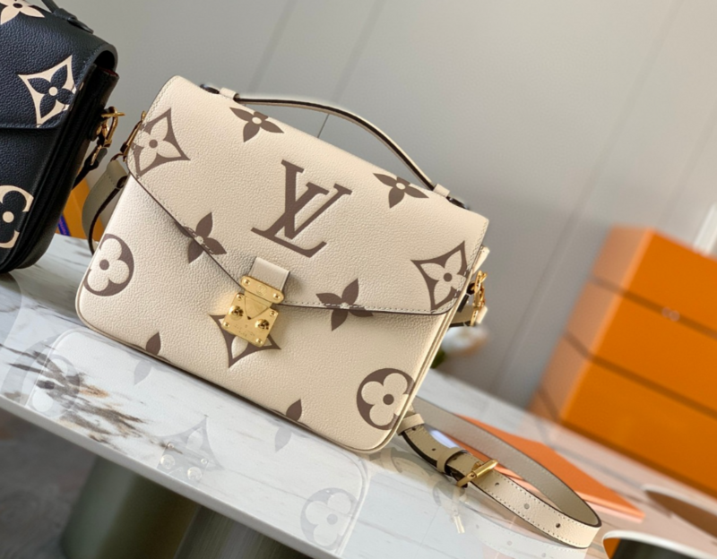 SAMC - LOV Bags - 1348