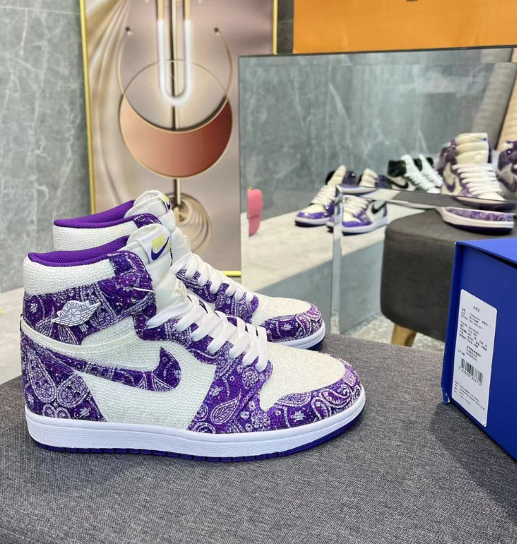 SAMC - NKE Shoes - 628