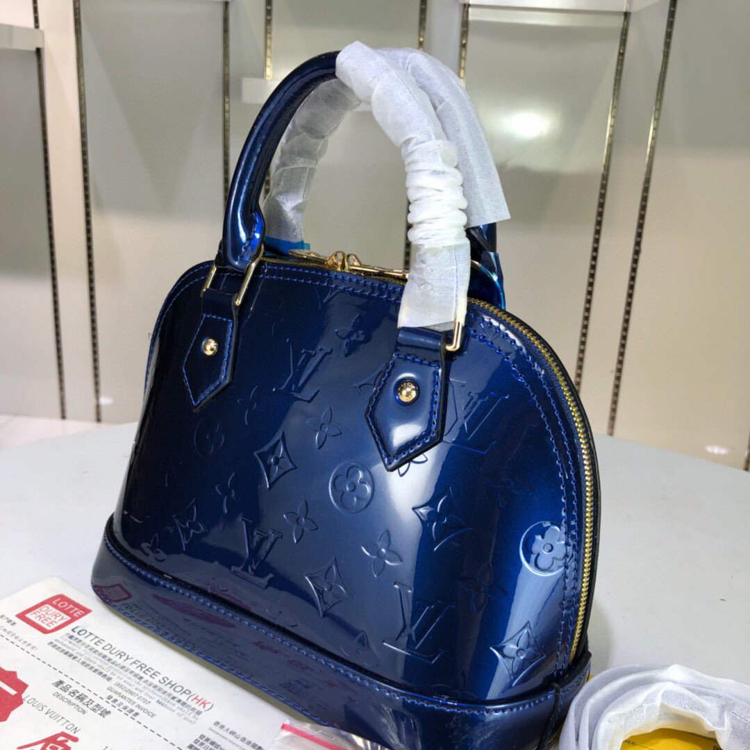 EN - New Arrival Bags LUV 058