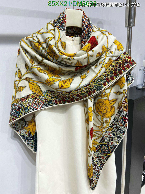 SAMC - HMS Scarves - 029