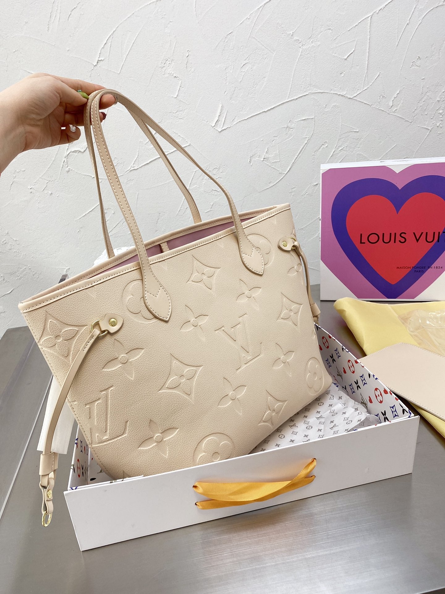 EN - New Arrival Bags LUV 076