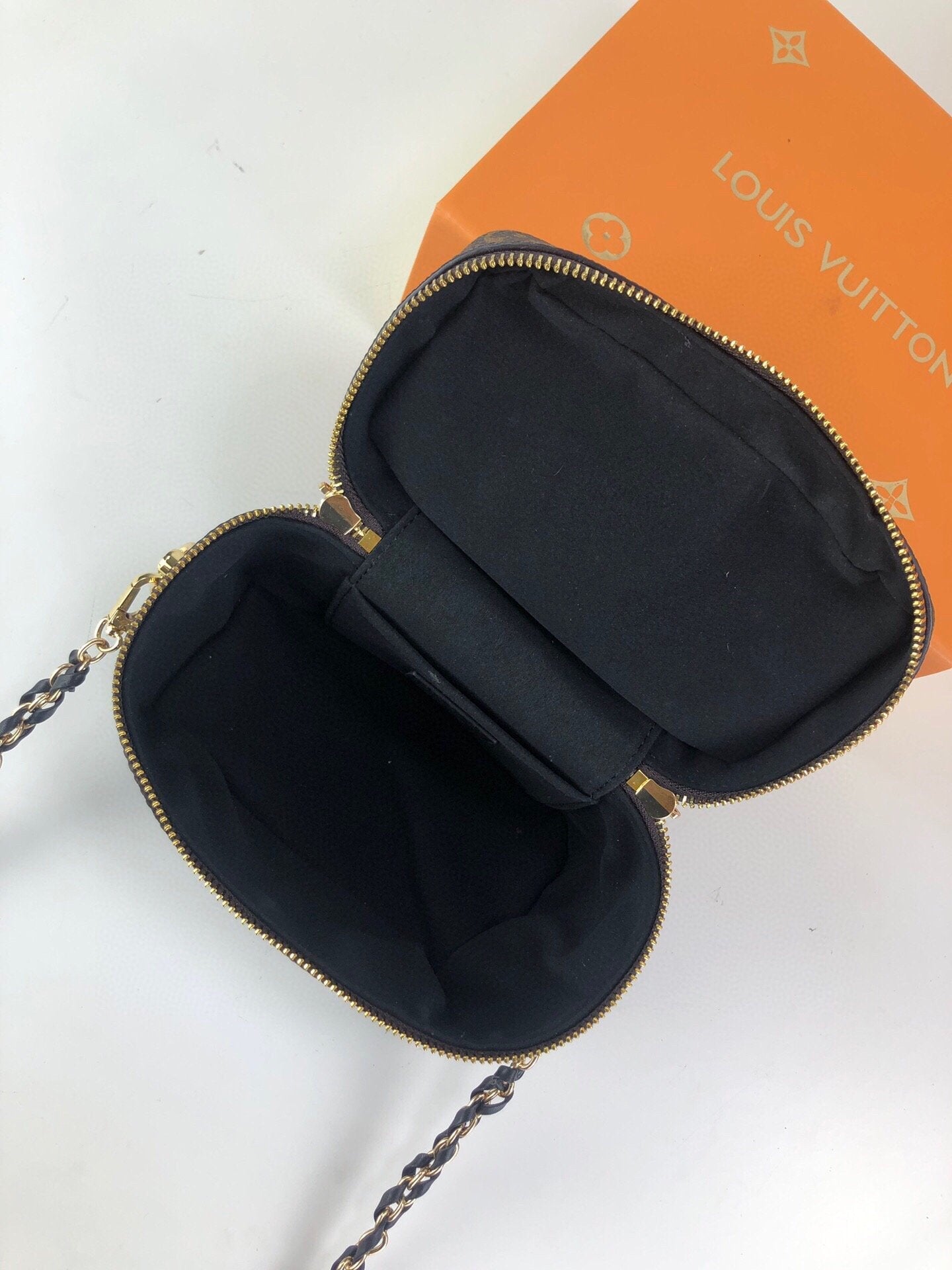EN - New Arrival Bags LUV 026