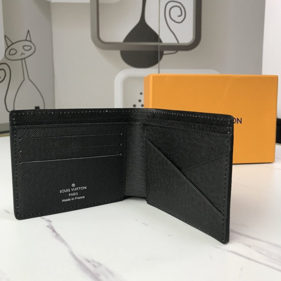 EN - New Arrival Wallet LUV 078
