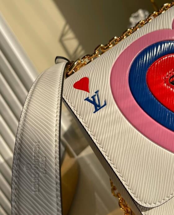 SAMC - LOV Bags - 2585