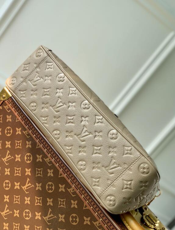 SAMC - LOV Bags - 1129
