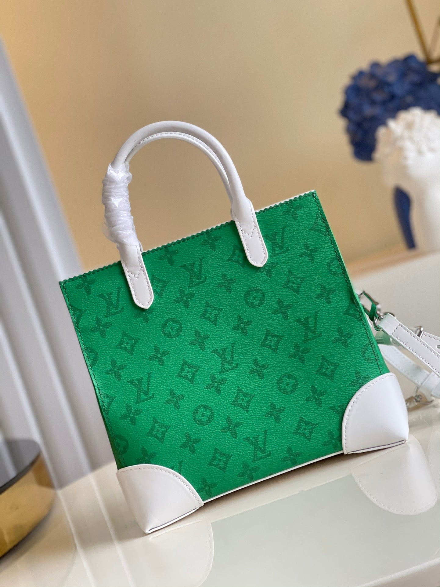 LV Litter Bag Vintage Monogram Canvas Green By Virgil Abloh For Men, MenÃ¢â‚¬â„¢s Bags, Shoulder And Crossbody Bags 9.4in/24cm LV M80815
