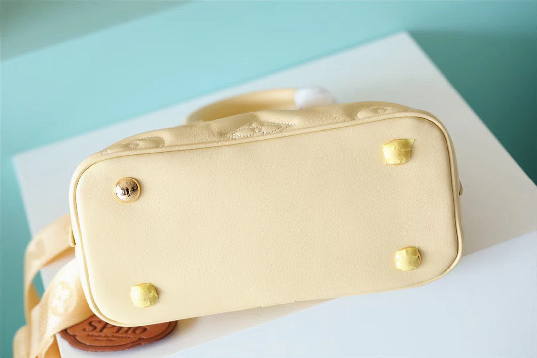 LV Alma GLAMI Banana Yellow For Women,  Shoulder And Crossbody Bags 9.6in/25cm LV M59821