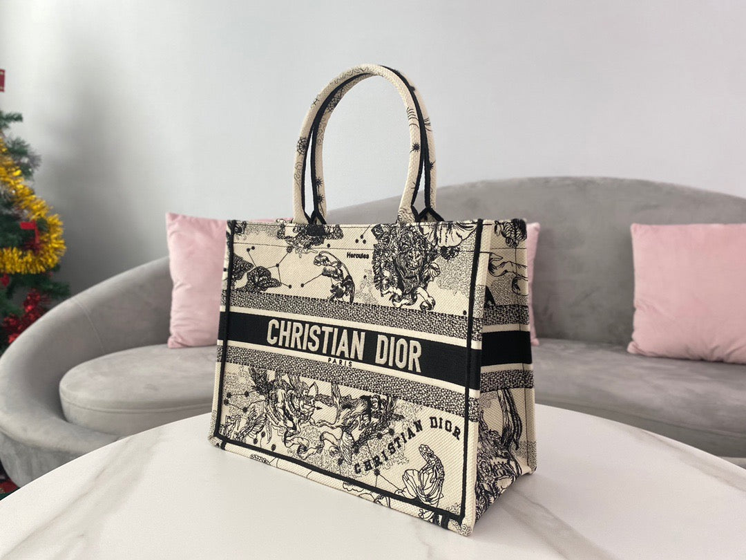 GLAMI MeGLAMIum Book Tote White Multicolor , For Women, WomenÃ¢â‚¬â„¢s Handbags 14in/36cm CD M1296ZRHZ_M941