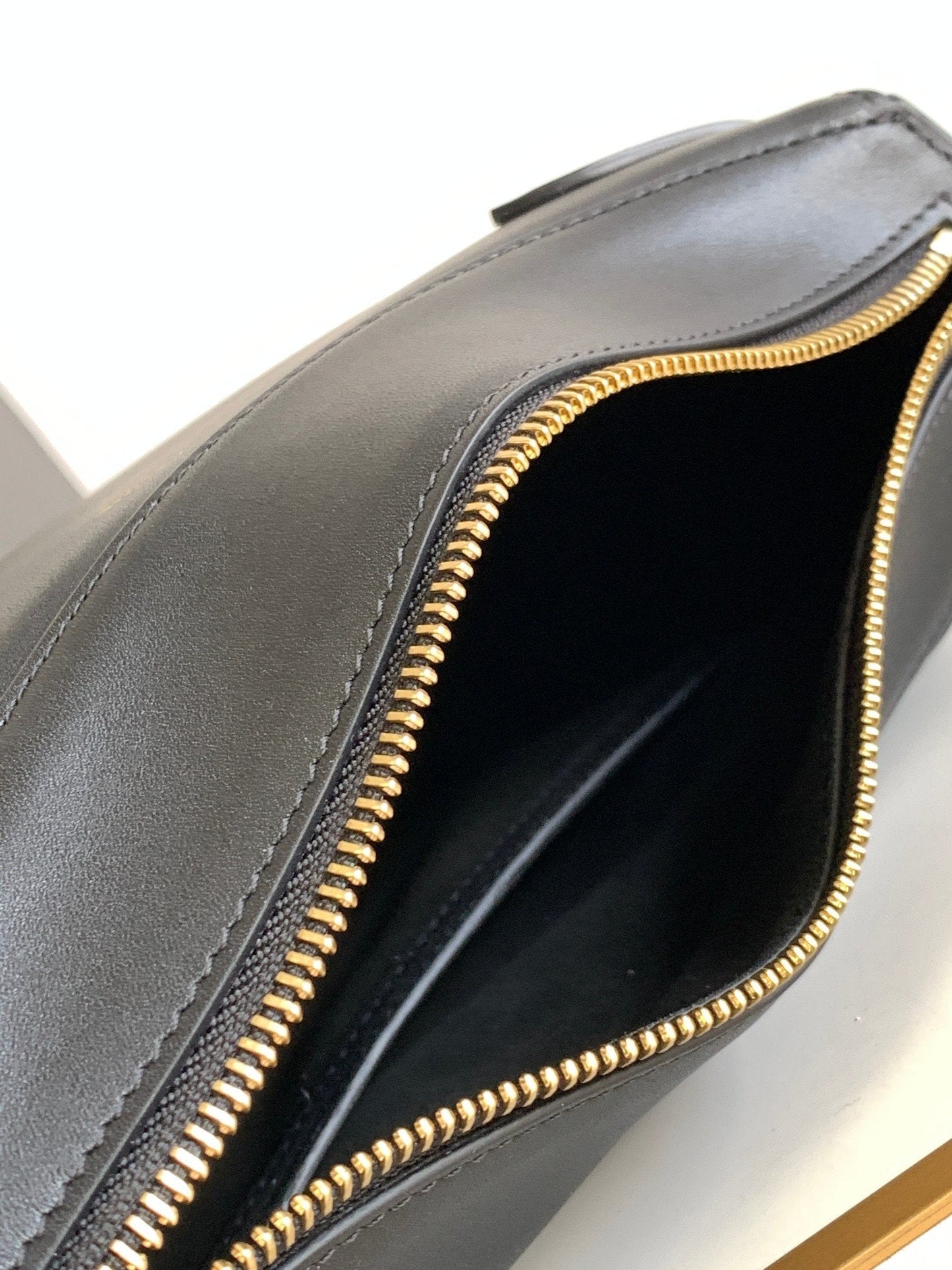 GLAMI BesaGLAMI Noeuds Francais Bag Black For Women 10in/25cmÃ‚Â 