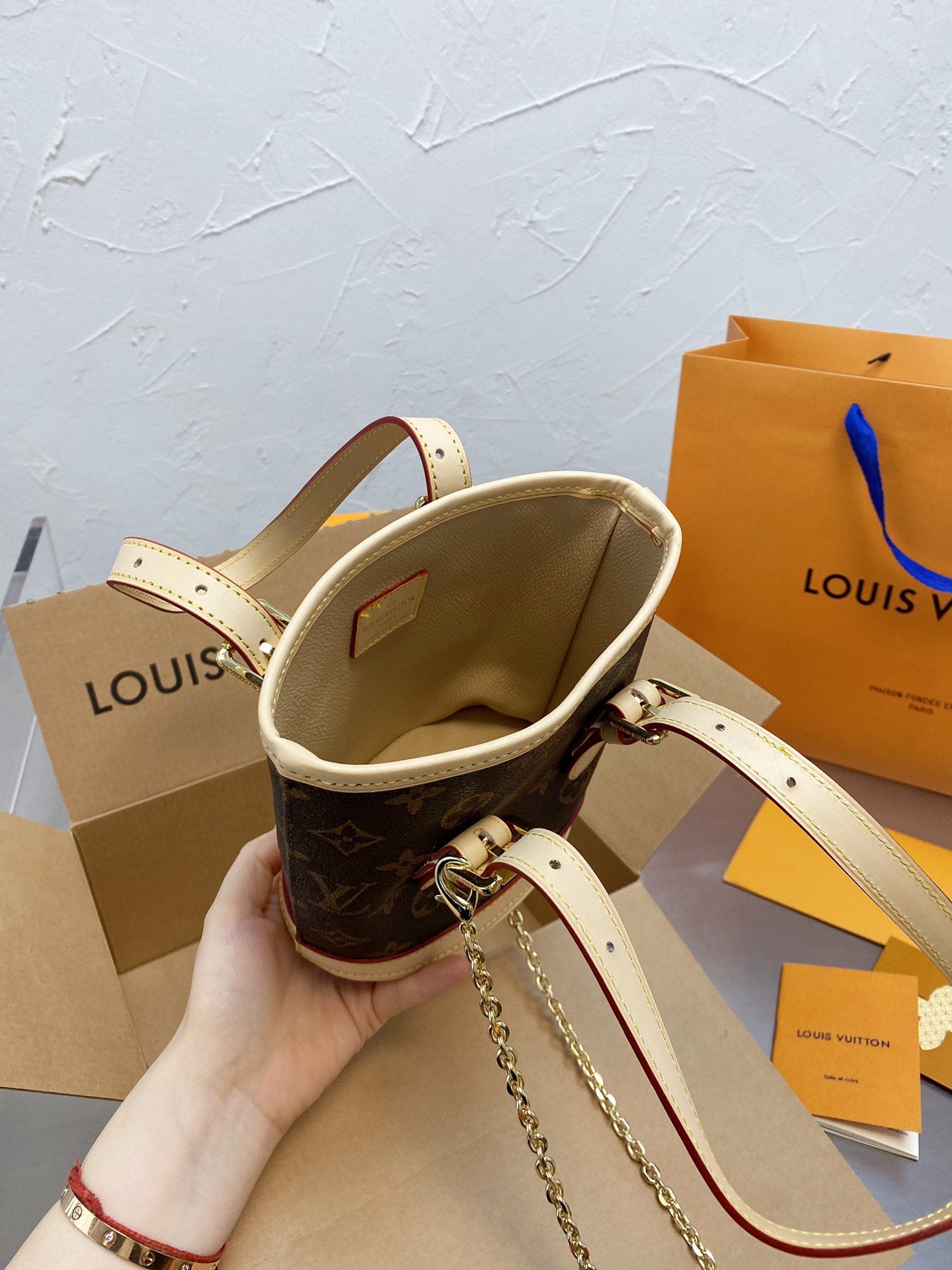 EN - New Arrival Bags LUV 079