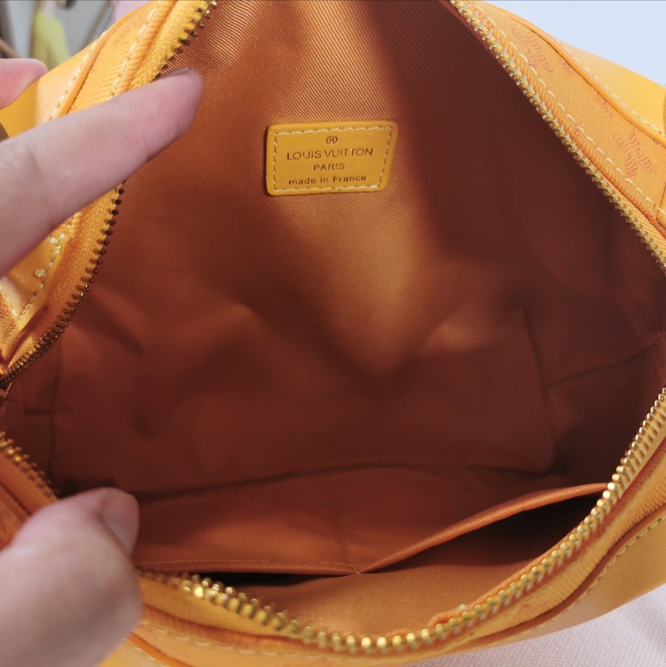 EN - New Arrival Bags LUV 256