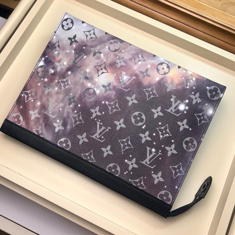 LOV2 Bags - Luxurious Bags  2323