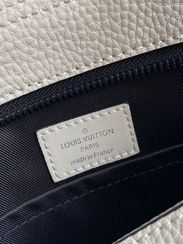 LOV2 Bags - Luxurious Bags  1205