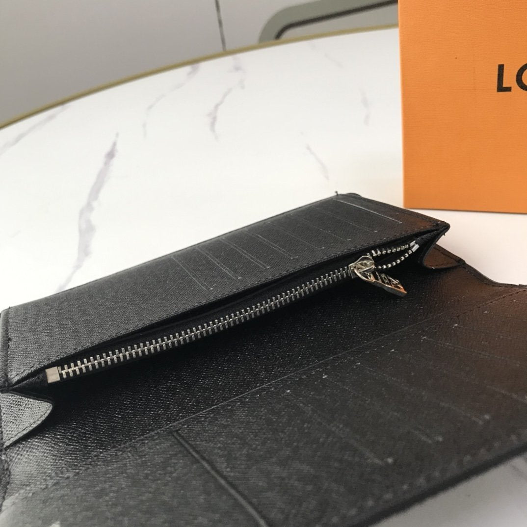 EN - New Arrival Wallet LUV 076