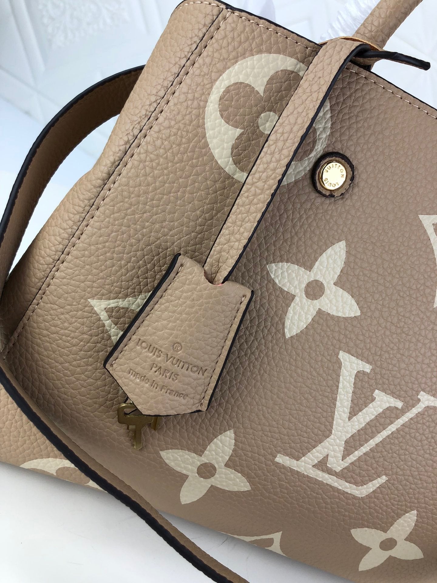 EN - New Arrival Bags LUV 035