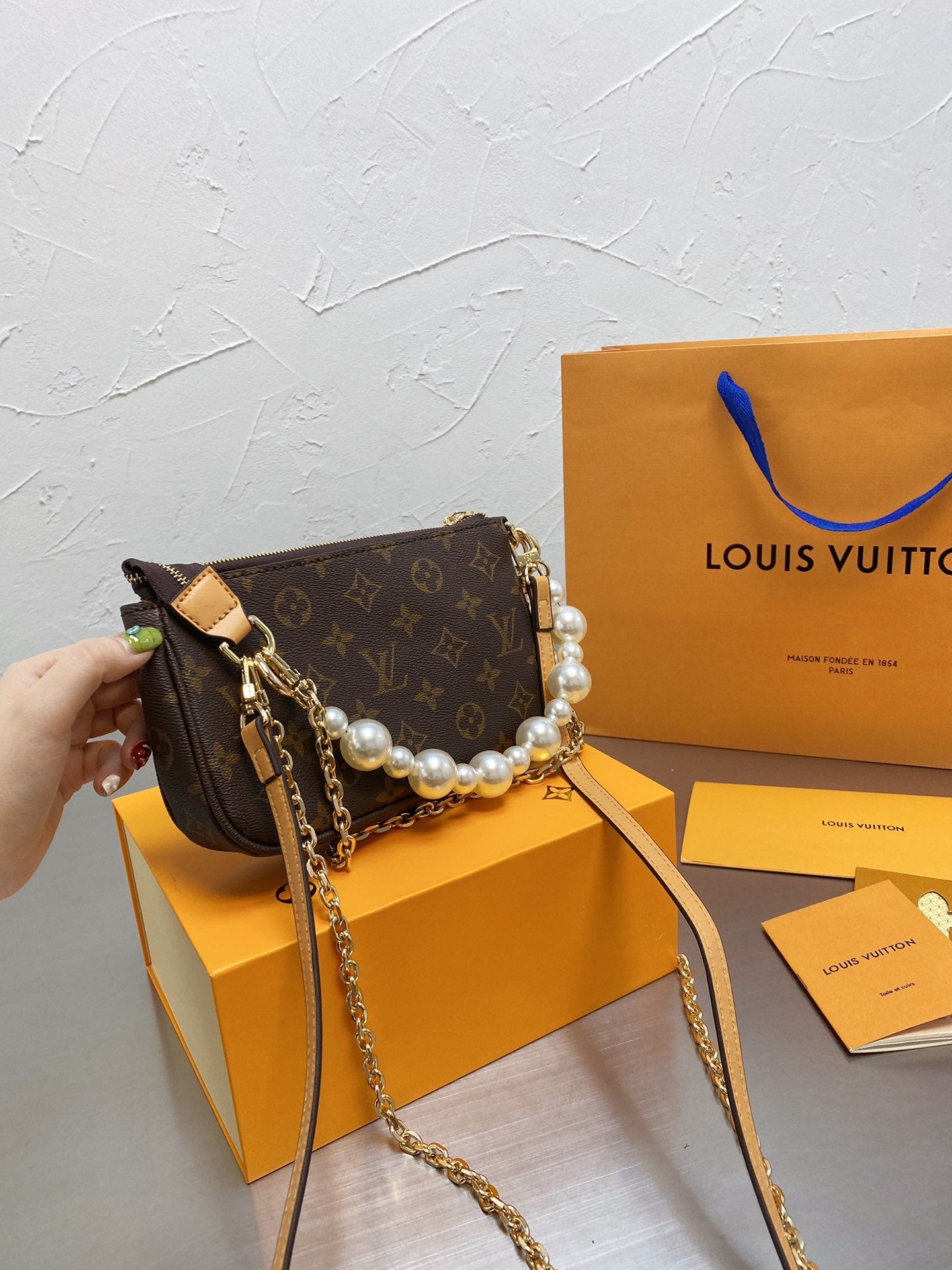 EN - New Arrival Bags LUV 080