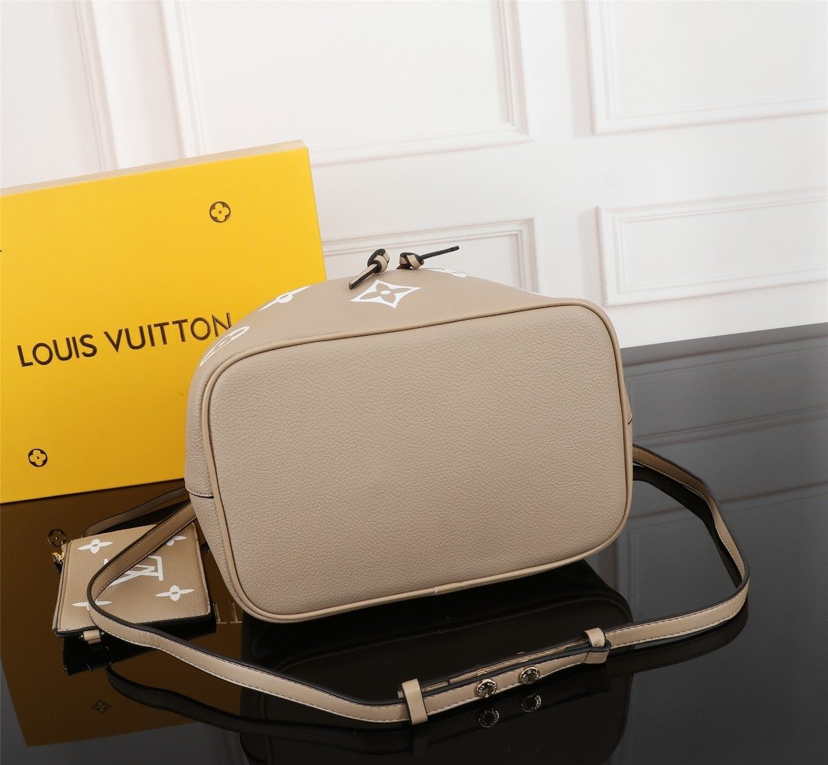 EN - New Arrival Bags LUV 032