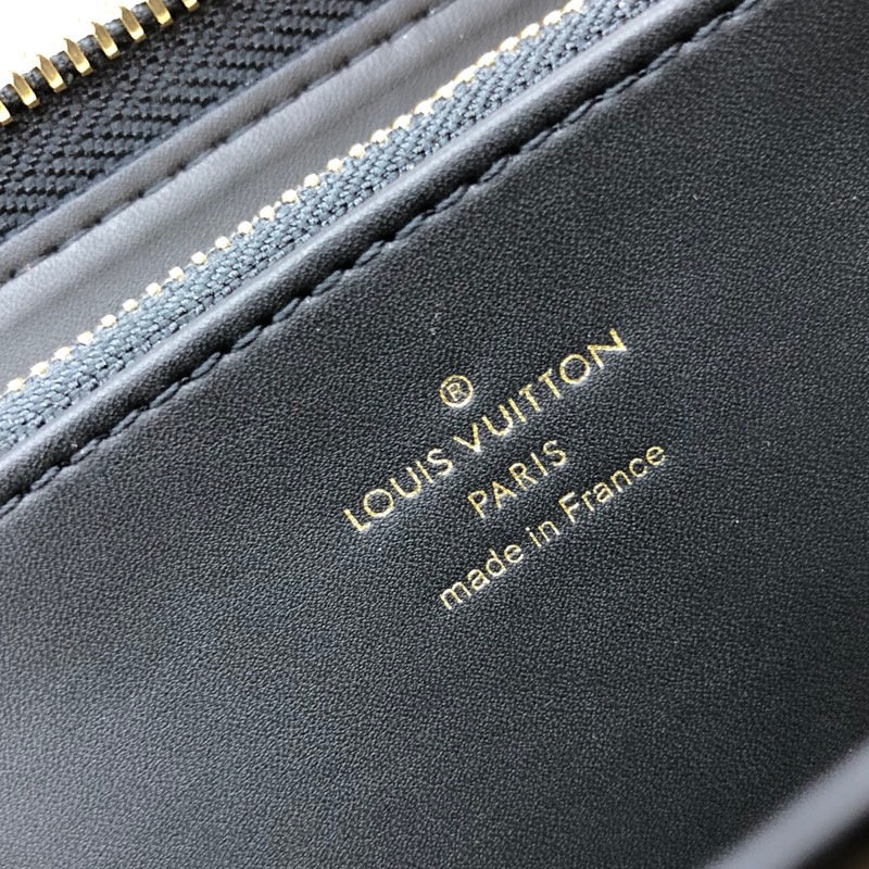 LOV2 Bags - Luxurious Bags  2432