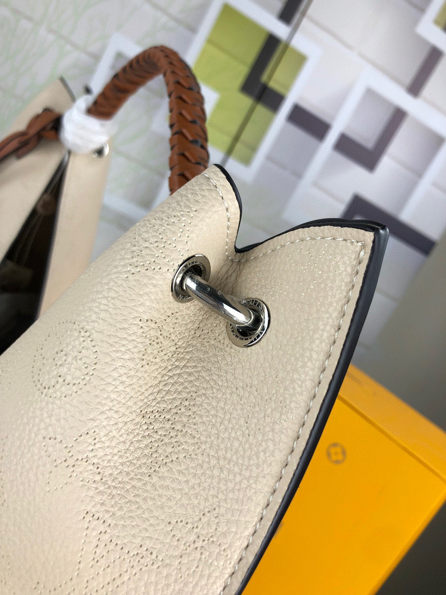 EN - New Arrival Bags LUV 050