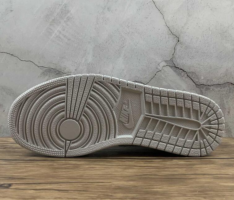SAMC - NKE Shoes - 1421