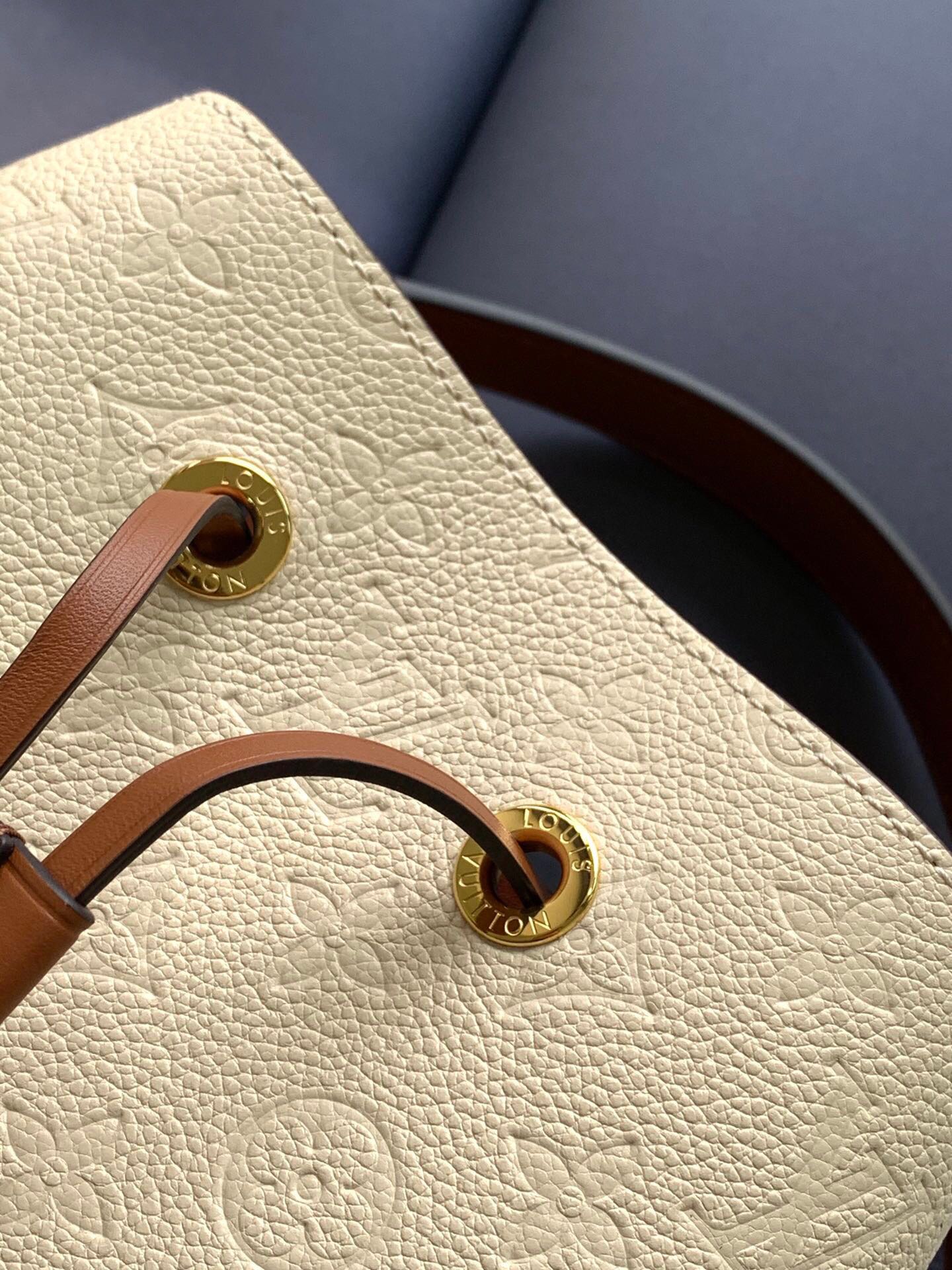 LV NeoNoe MM Bucket Bag Monogram Empreinte Creme For Women, WomenÃ¢â‚¬â„¢s Bags, Shoulder Bags 10.2in/26cm LV M45307