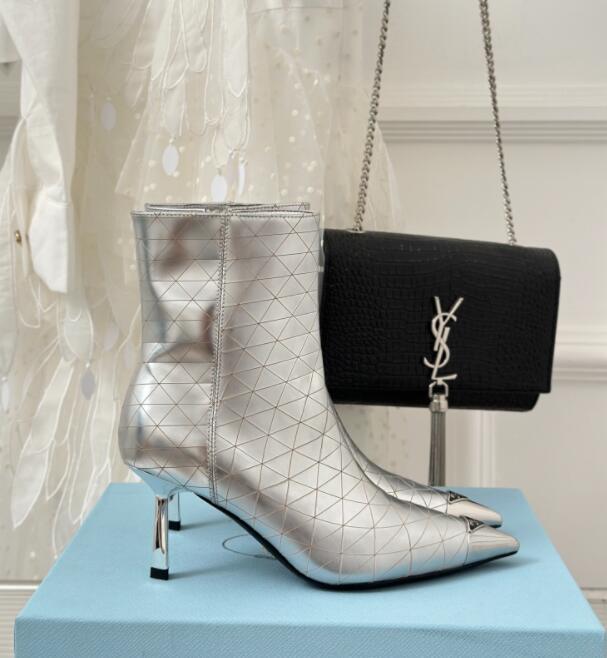 GlamyWomen Shoes - 194