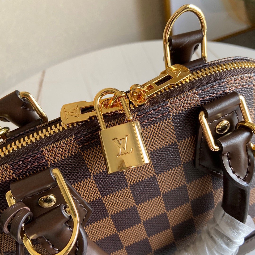 EN - New Arrival Bags LUV 142
