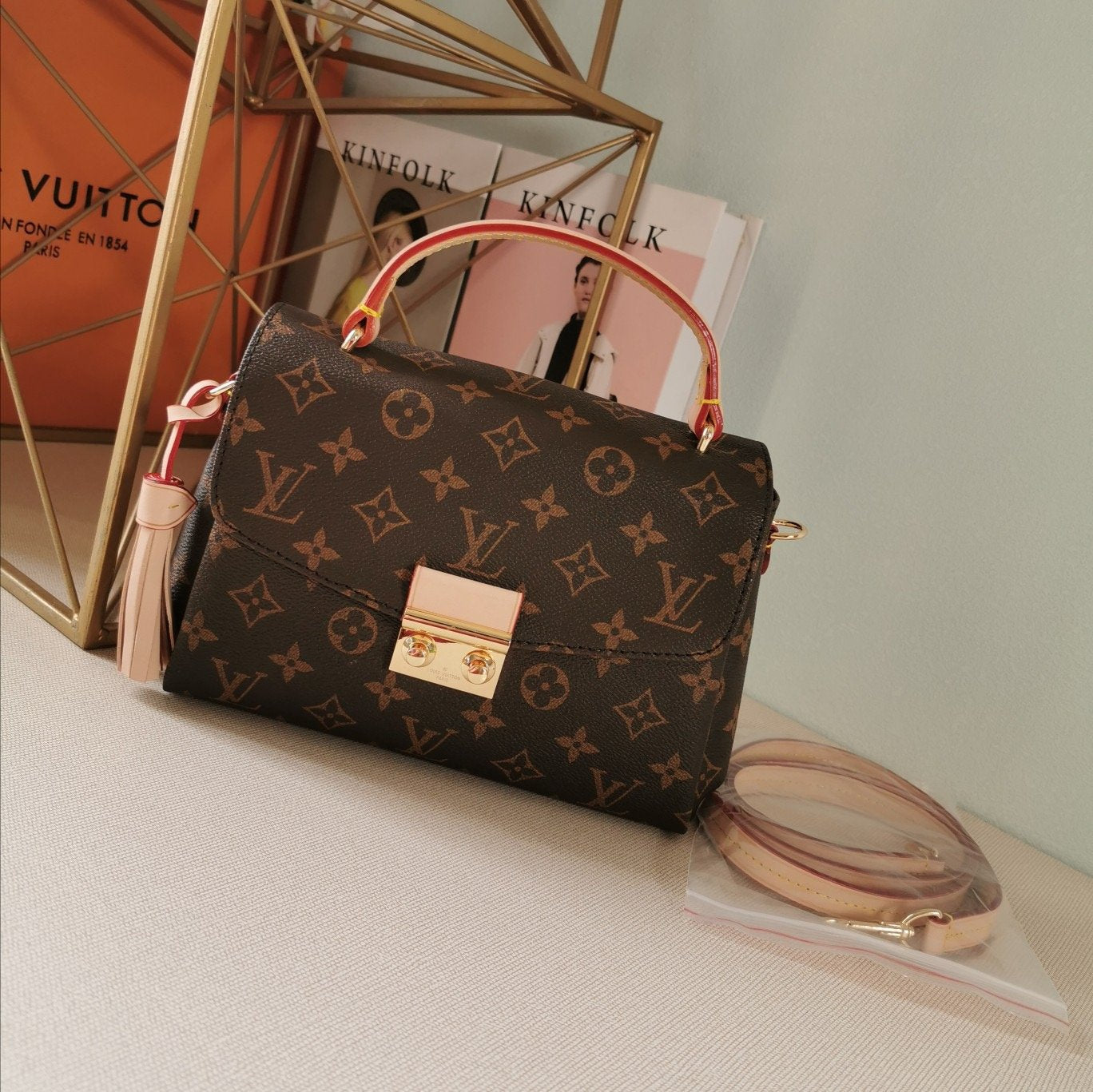 EN - New Arrival Bags LUV 255