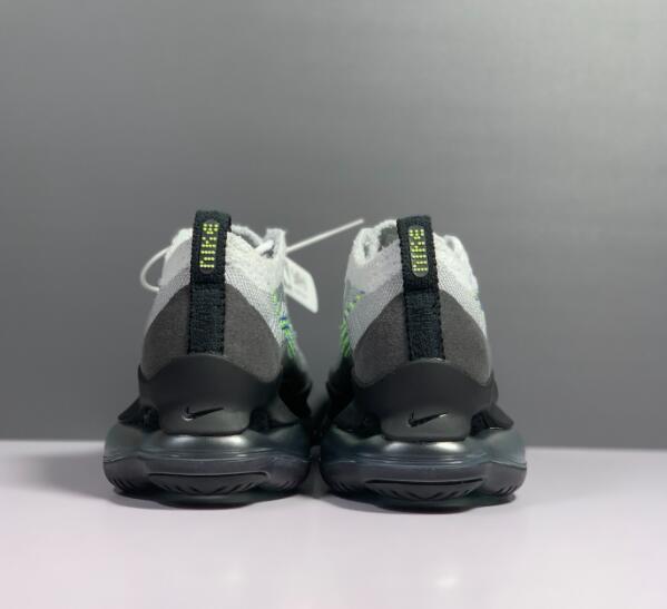 SAMC - NKE Shoes - 701