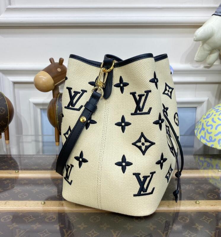 SAMC - LOV Bags - 1021