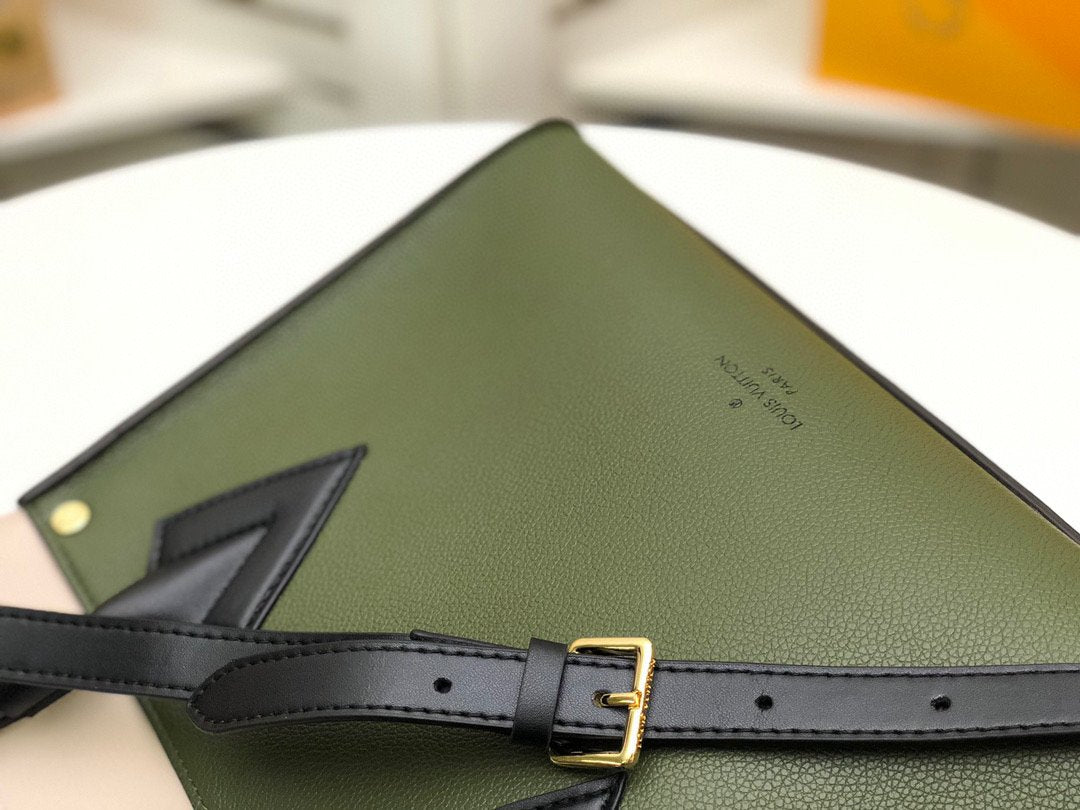 EN - New Arrival Bags LUV 043