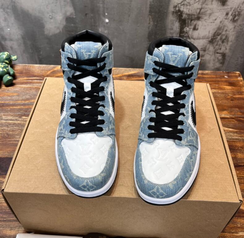 SAMC - NKE Shoes - 383