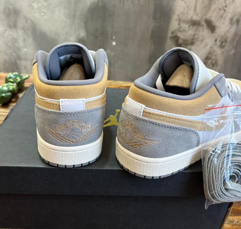 SAMC - NKE Shoes - 424