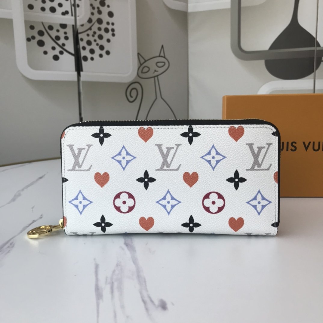 EN - New Arrival Wallet LUV 025