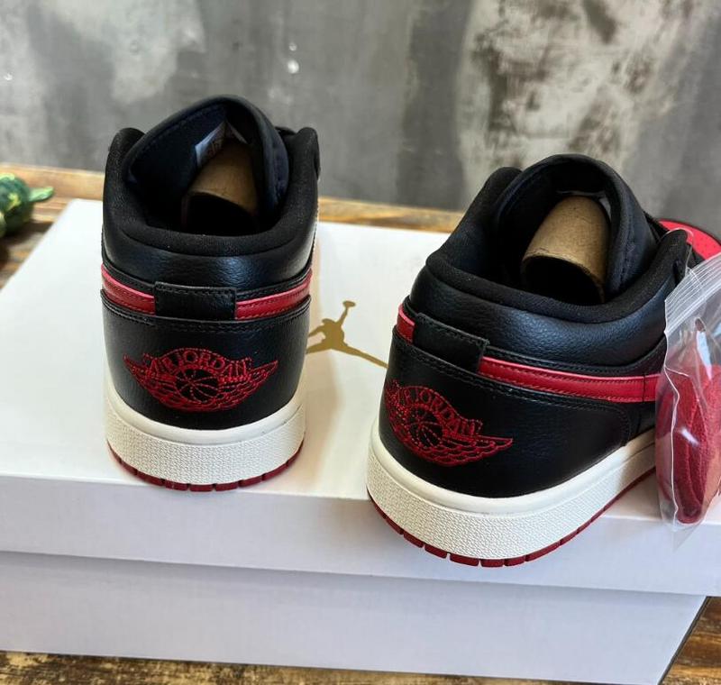 SAMC - NKE Shoes - 398