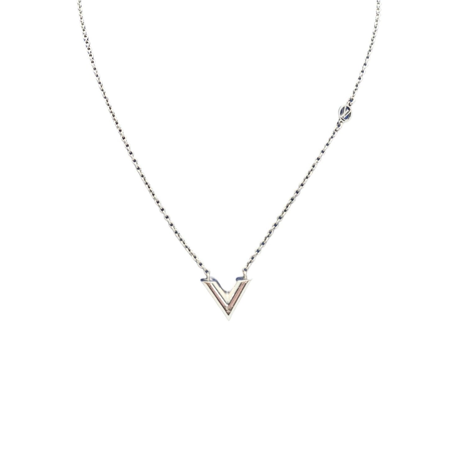 Louis Vuitton Essential V Supple Necklace