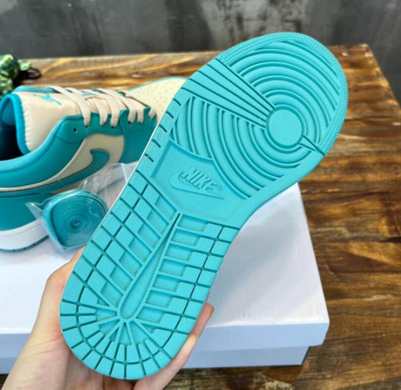 SAMC - NKE Shoes - 887