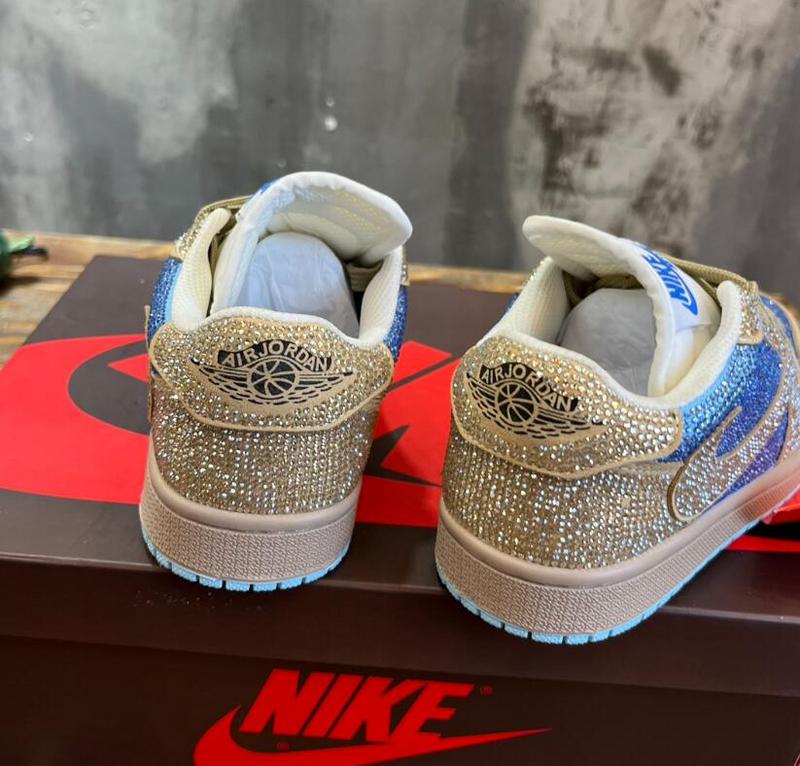 SAMC - NKE Shoes - 427