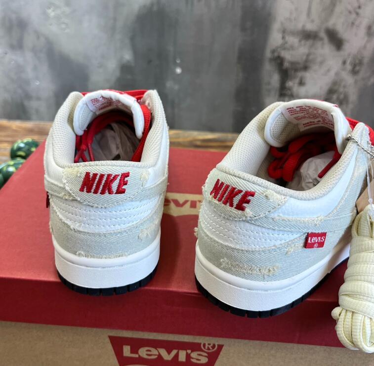 SAMC - NKE Shoes - 532