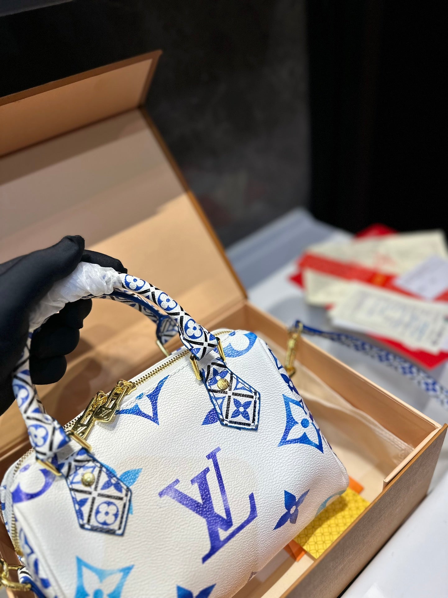 EN - New Arrival Bags LUV 206