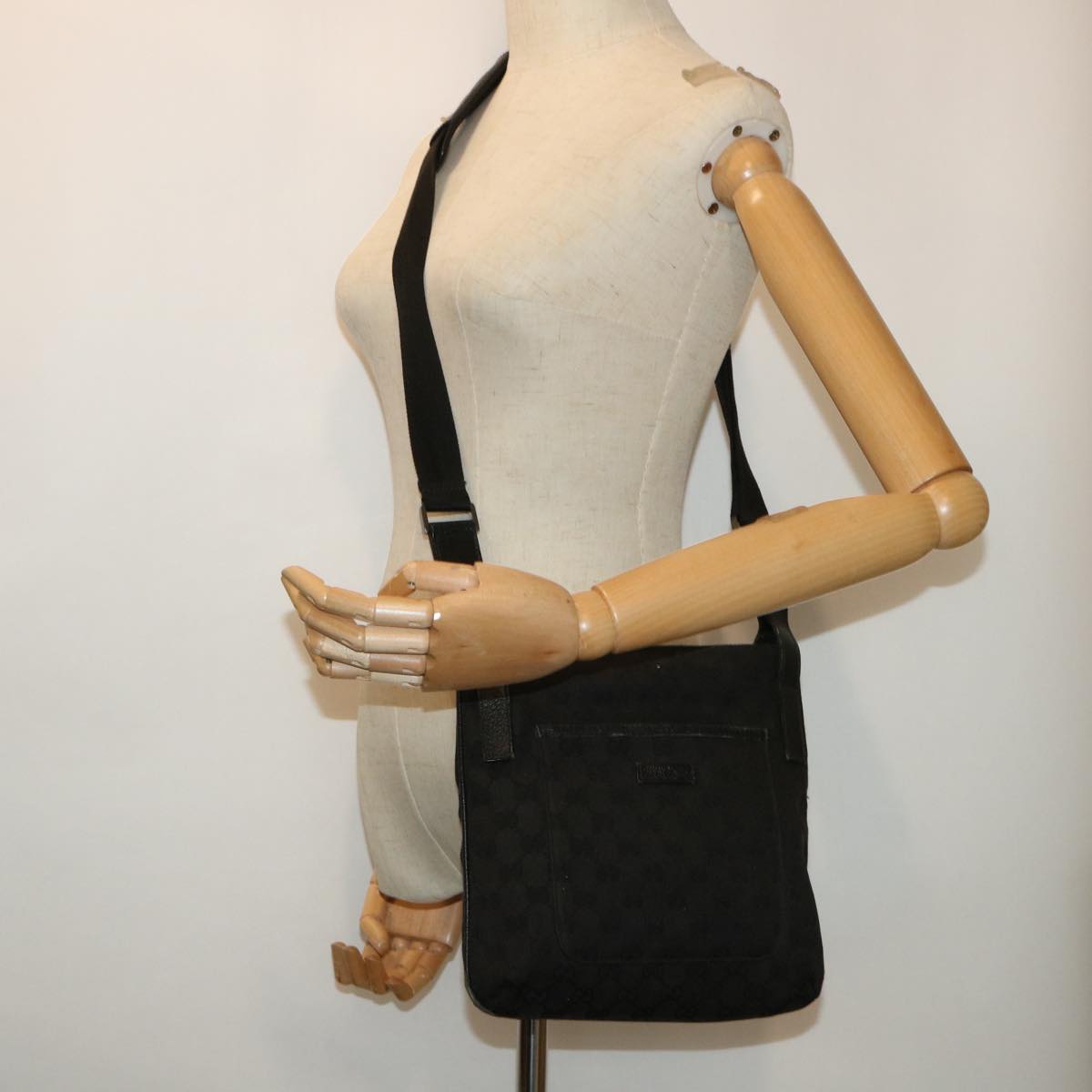 GUCCI GG Canvas Shoulder Bag Canvas Leather Black 122793 ac2179