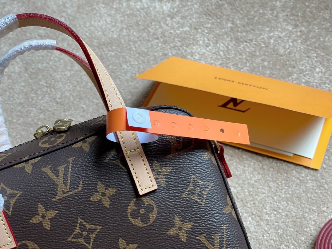 EN - New Arrival Bags LUV 496