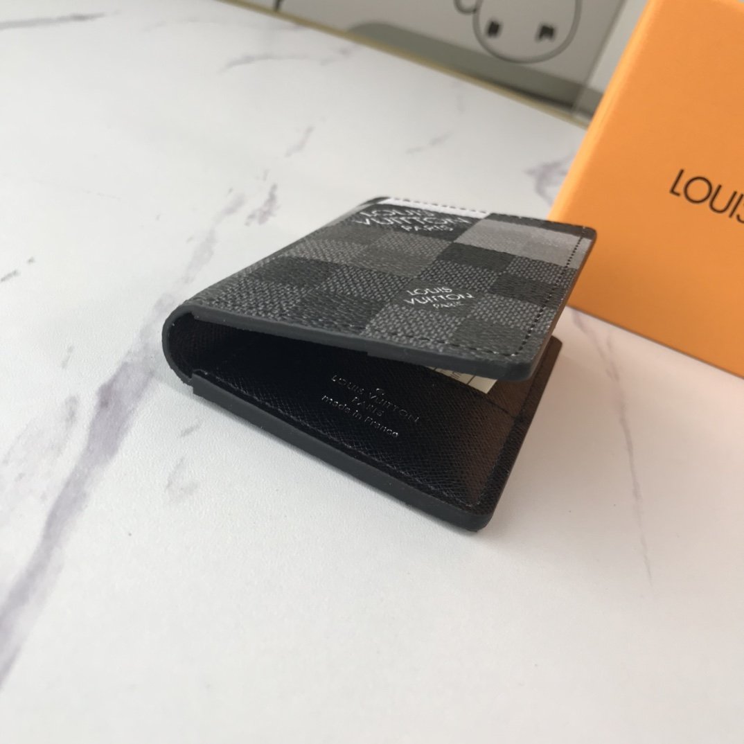 EN - New Arrival Wallet LUV 042