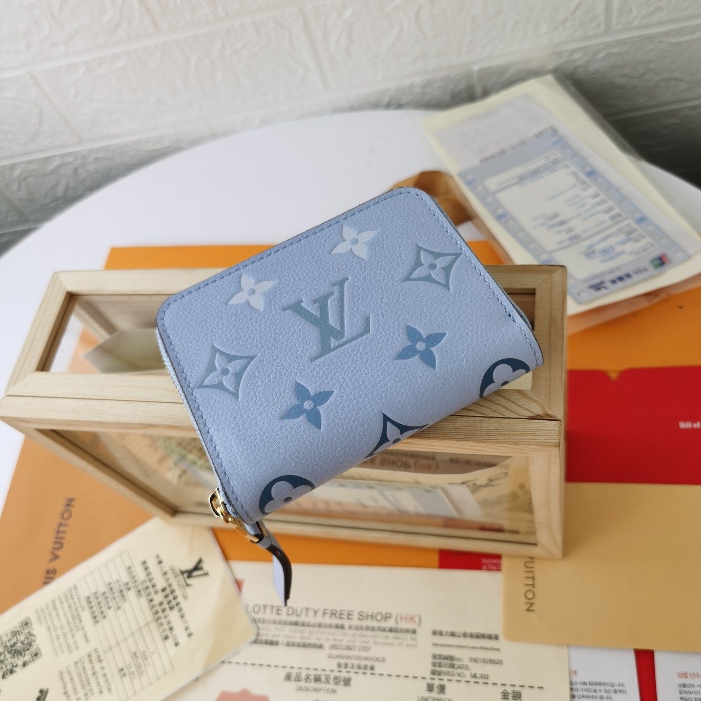EN - New Arrival Wallet LUV 112
