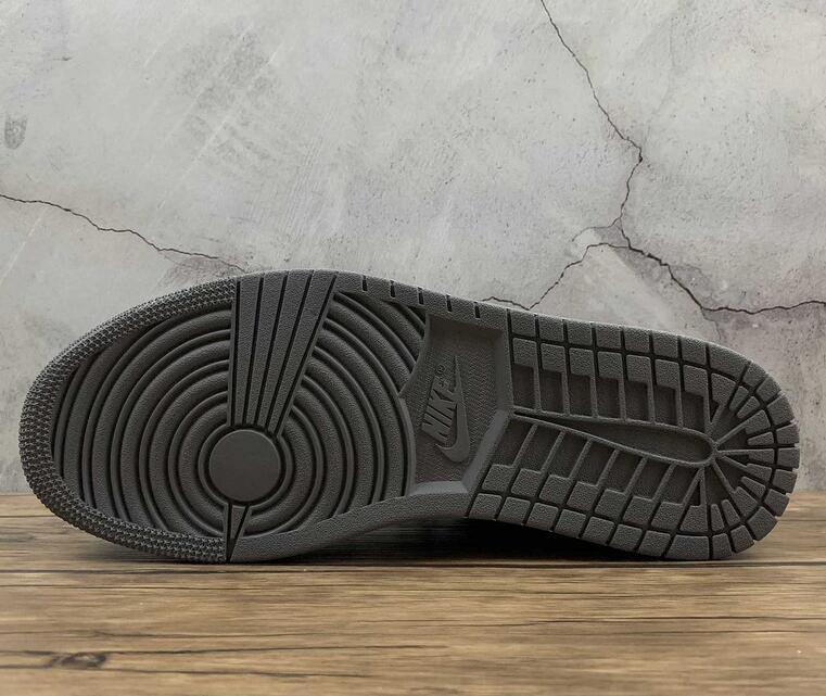 SAMC - NKE Shoes - 1501