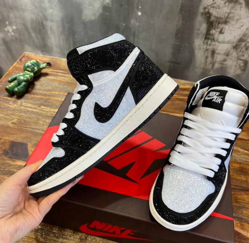 SAMC - NKE Shoes - 437