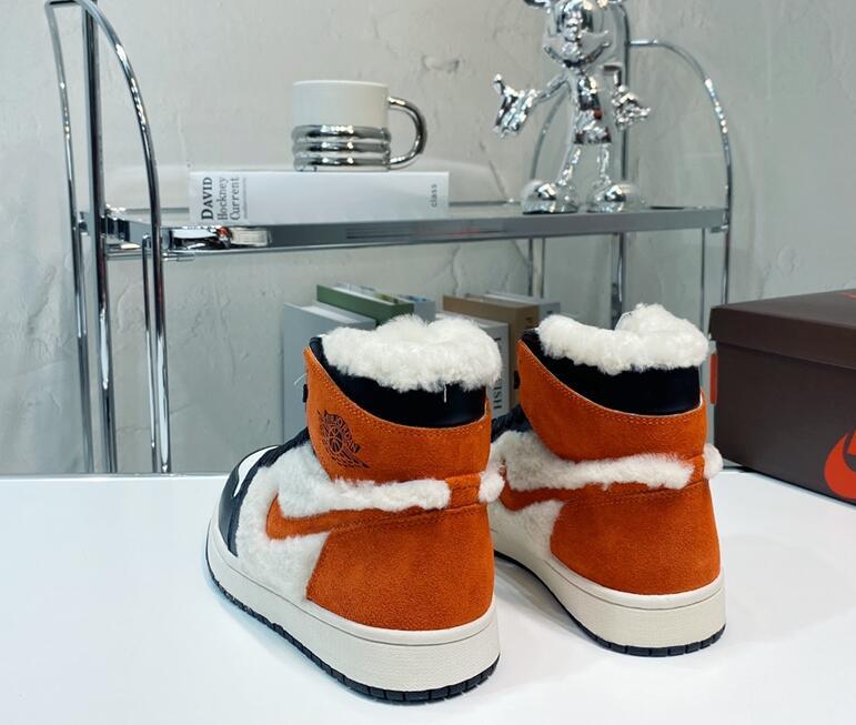 SAMC - NKE Shoes - 780